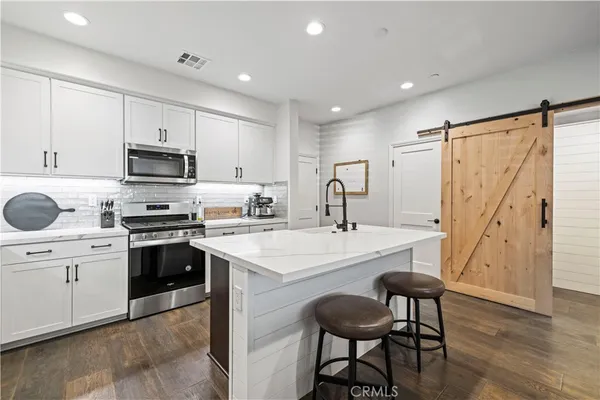 $4,200 | 212 Red Brick Drive, Unit 3, Simi Valley, CA 93065