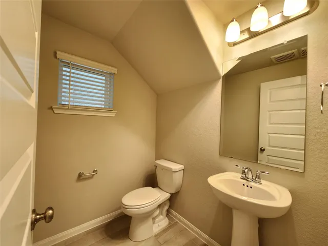 $2,290 | 1513 Lakeline Oak Drive, Houston, TX 77084