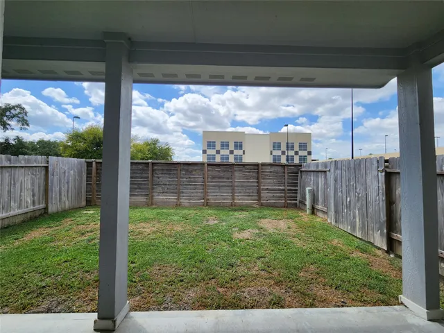 $2,290 | 1513 Lakeline Oak Drive, Houston, TX 77084