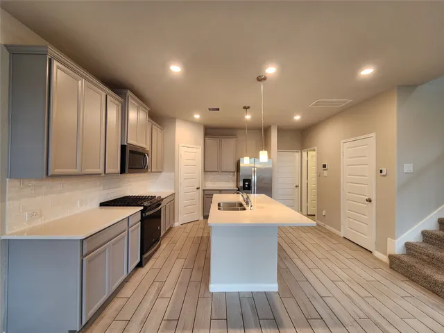 $2,290 | 1513 Lakeline Oak Drive, Houston, TX 77084