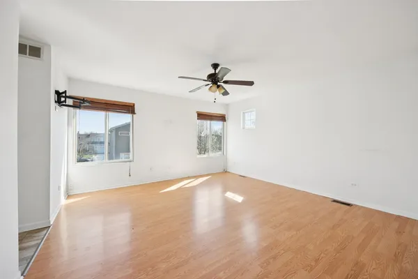 $450,000 | 6 Kingsbrooke Court, Bolingbrook, IL 60440