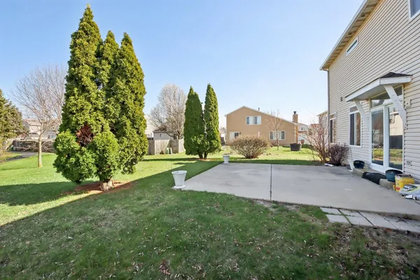 $450,000 | 6 Kingsbrooke Court, Bolingbrook, IL 60440