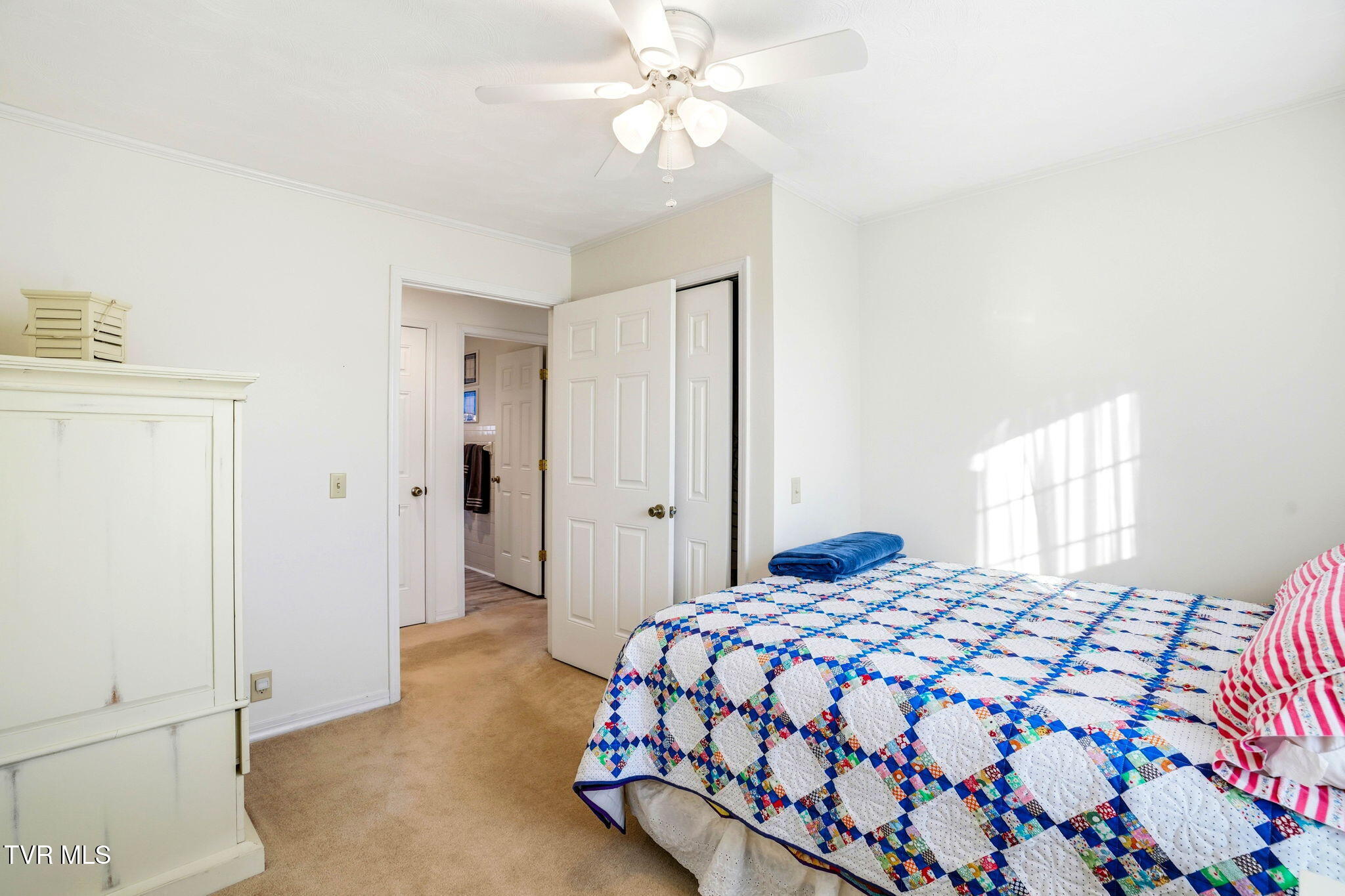 5420 Whitehouse Road Greeneville, TN 37745 - Photo 23 of 43 Bedroom 2