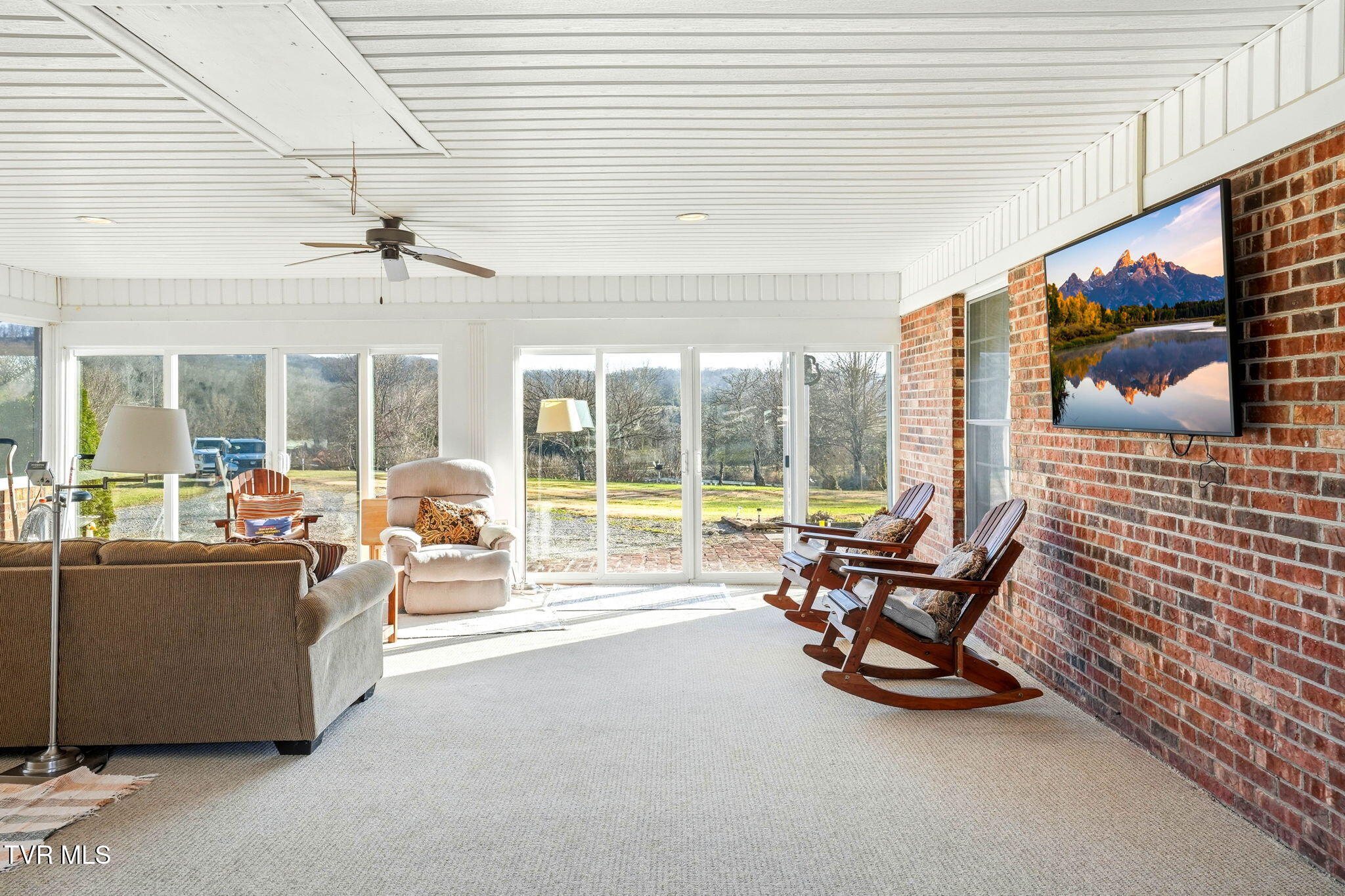 5420 Whitehouse Road Greeneville, TN 37745 - Photo 7 of 43 Sunroom