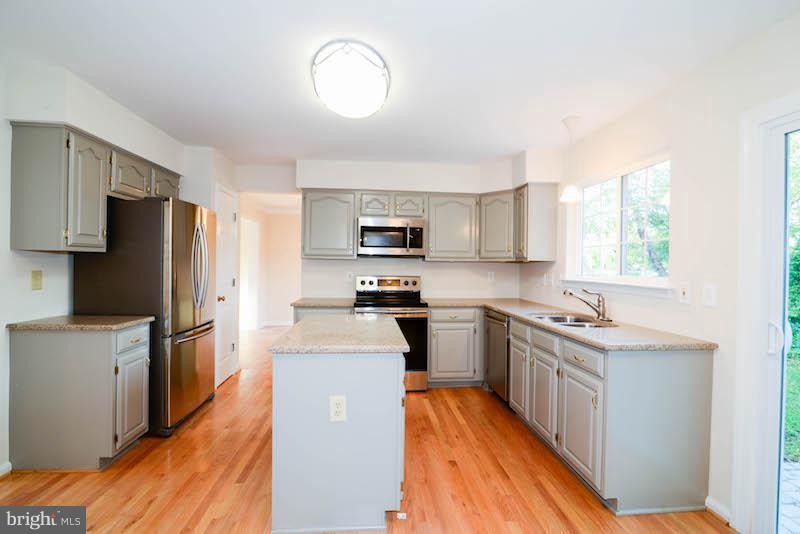 2700 Maynard Road Crofton, MD 21114 - Photo 10 of 30 Kitchen