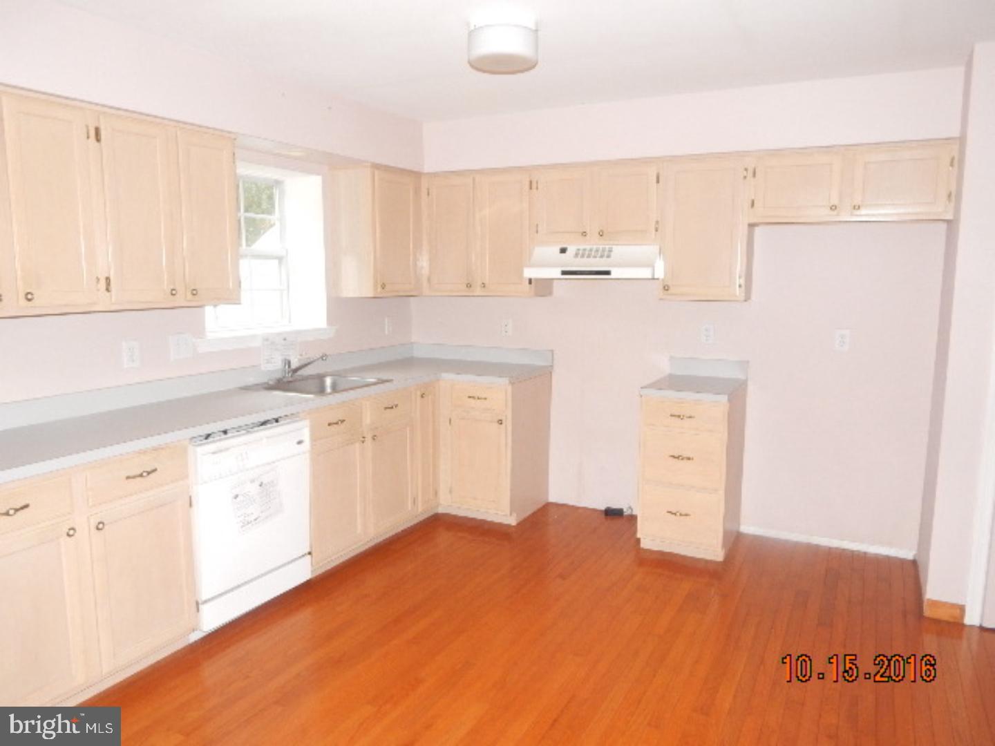 29 Old Farm Road Sicklerville, NJ 08081 - Photo 6 of 13