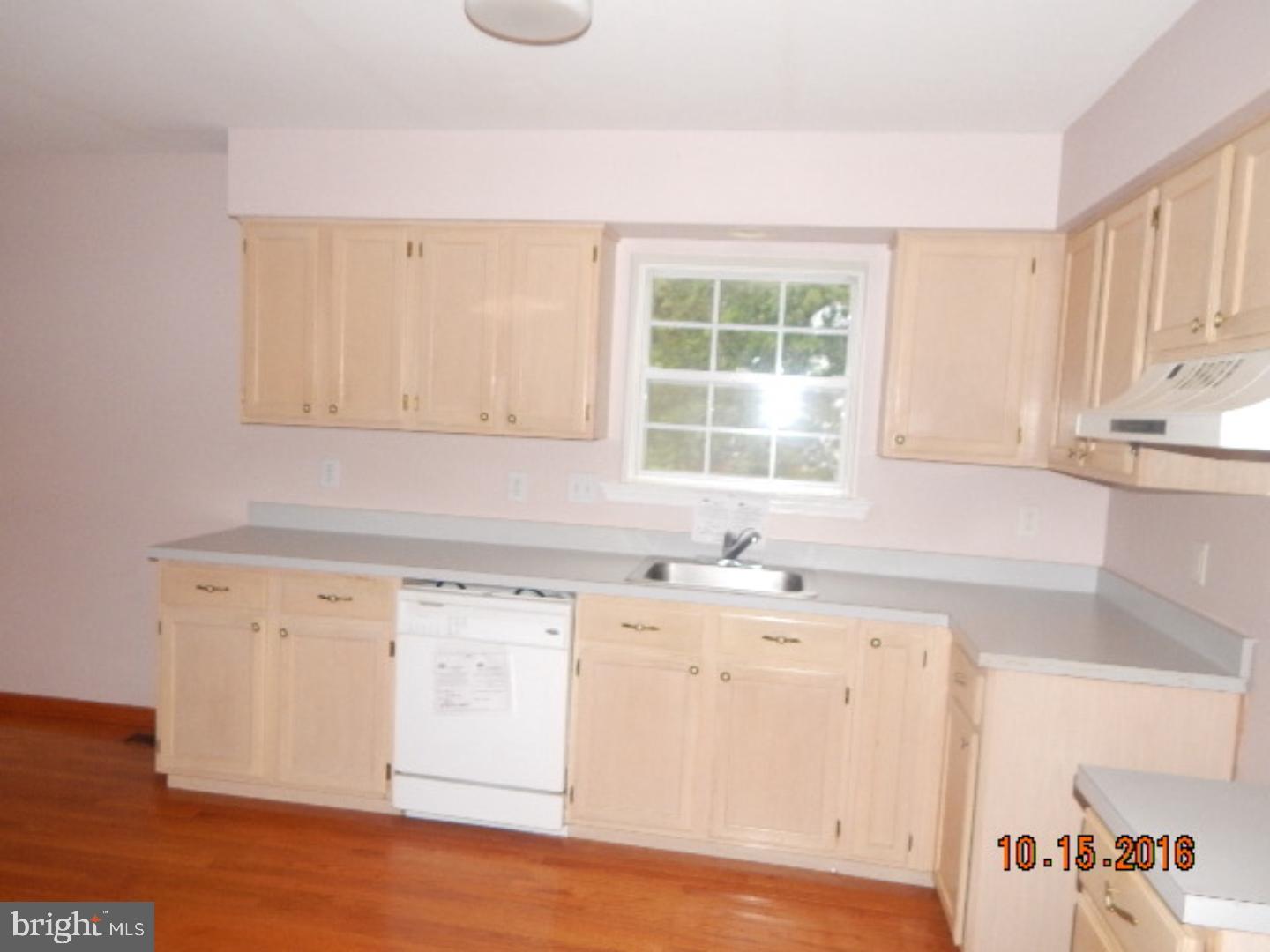 29 Old Farm Road Sicklerville, NJ 08081 - Photo 7 of 13