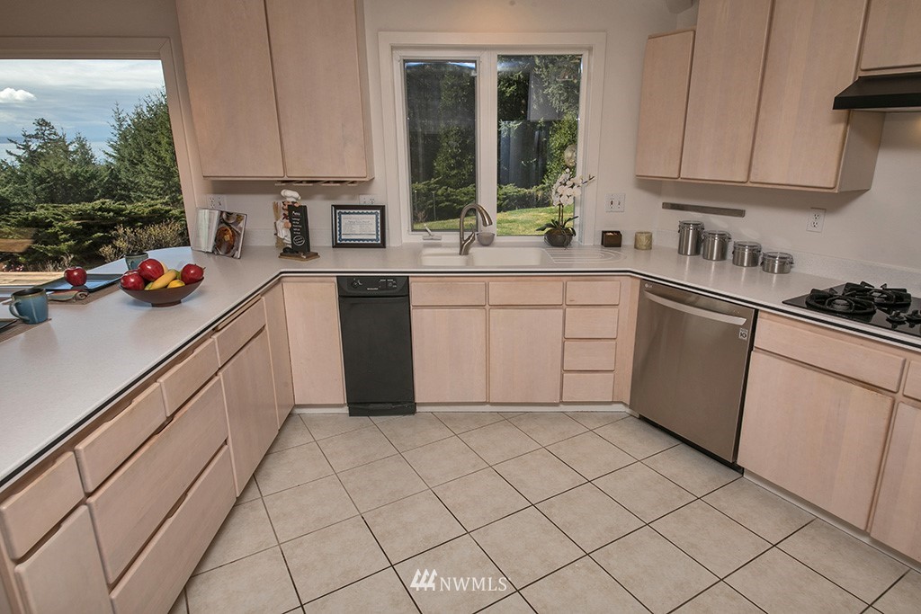 15341 State Rte 20 Coupeville, WA 98239 - Photo 16 of 39 Gallery Image 16