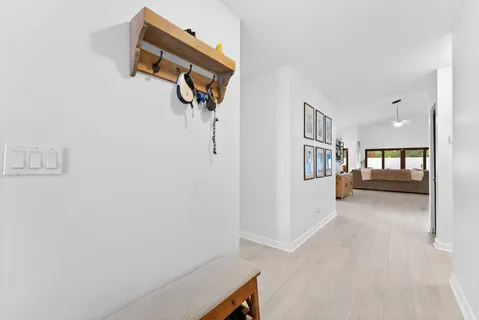 $600,000 | 175 Executive Circle, Boynton Beach, FL 33436