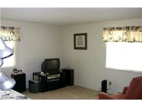 27 Piscataqua Road, Unit 27 Concord, NH 03301 - Photo 8 of 9 Gallery Image 8