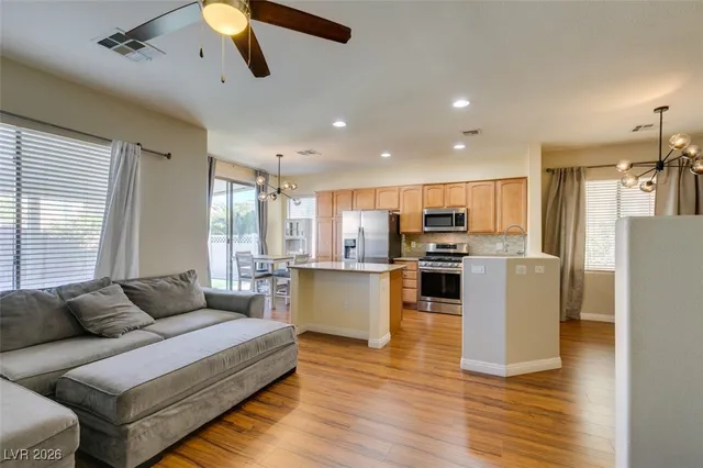 $2,000 | 5410 Coral Ribbon Avenue, Las Vegas, NV 89139