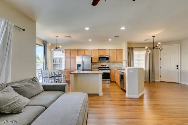 $2,000 | 5410 Coral Ribbon Avenue, Las Vegas, NV 89139