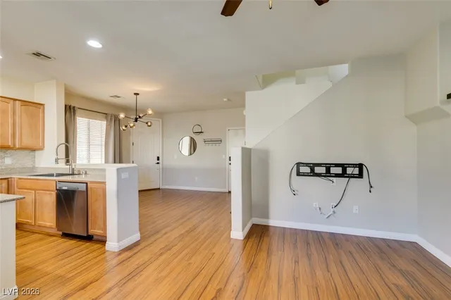 $2,000 | 5410 Coral Ribbon Avenue, Las Vegas, NV 89139