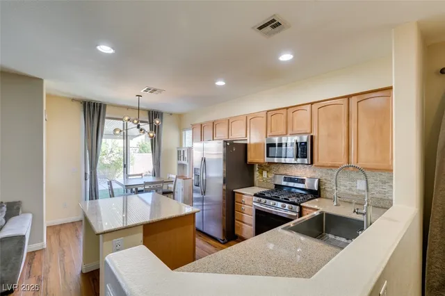 $2,000 | 5410 Coral Ribbon Avenue, Las Vegas, NV 89139