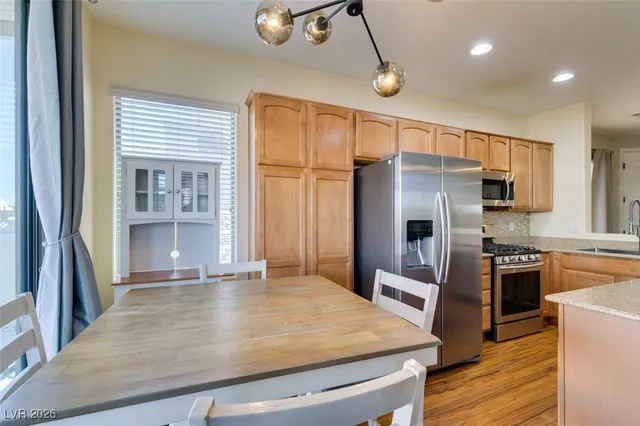 $2,000 | 5410 Coral Ribbon Avenue, Las Vegas, NV 89139