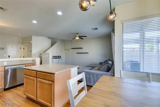 $2,000 | 5410 Coral Ribbon Avenue, Las Vegas, NV 89139