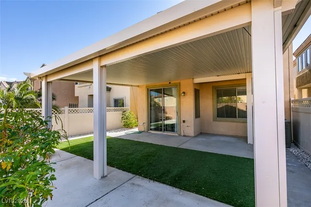 $2,000 | 5410 Coral Ribbon Avenue, Las Vegas, NV 89139