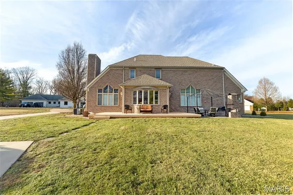 $549,900 | 339 Sandpiper Lane, Grafton, IL 62037