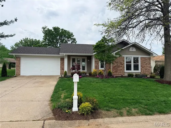 $349,900 | 501 Summerwood Court, St. Peters, MO 63376