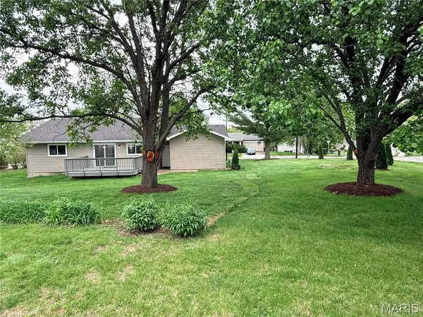 $349,900 | 501 Summerwood Court, St. Peters, MO 63376