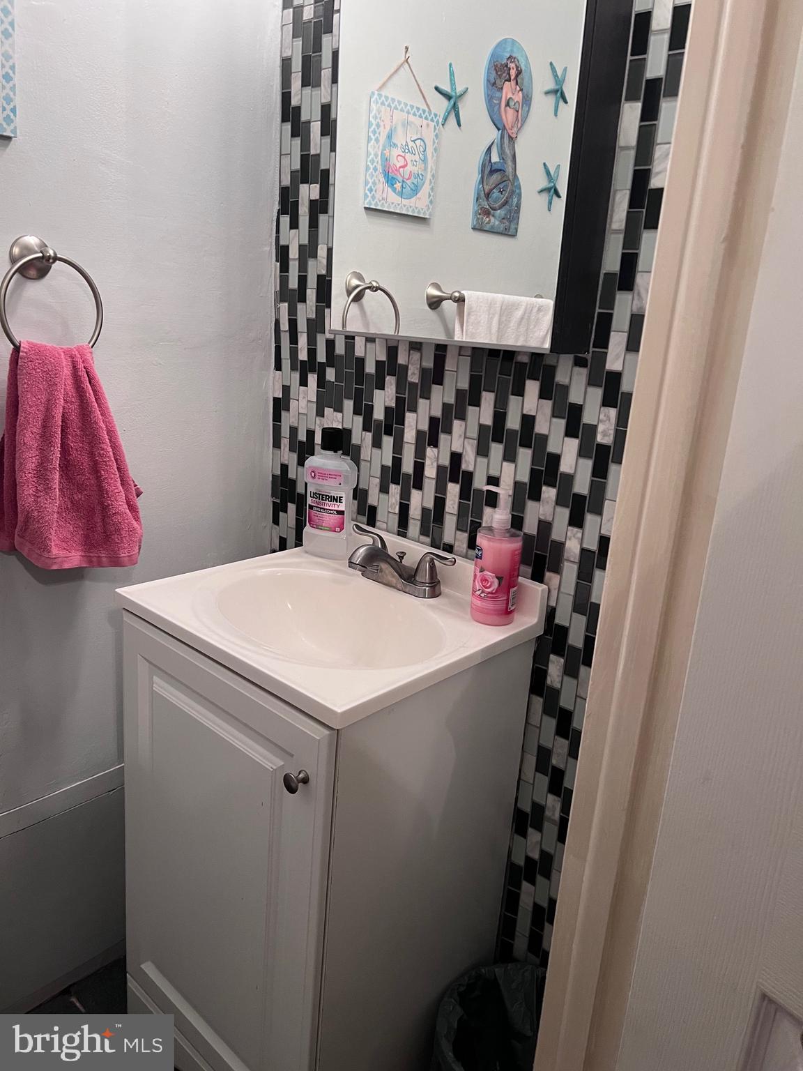 9331 Trout Road Philadelphia, PA 19115 - Photo 35 of 44