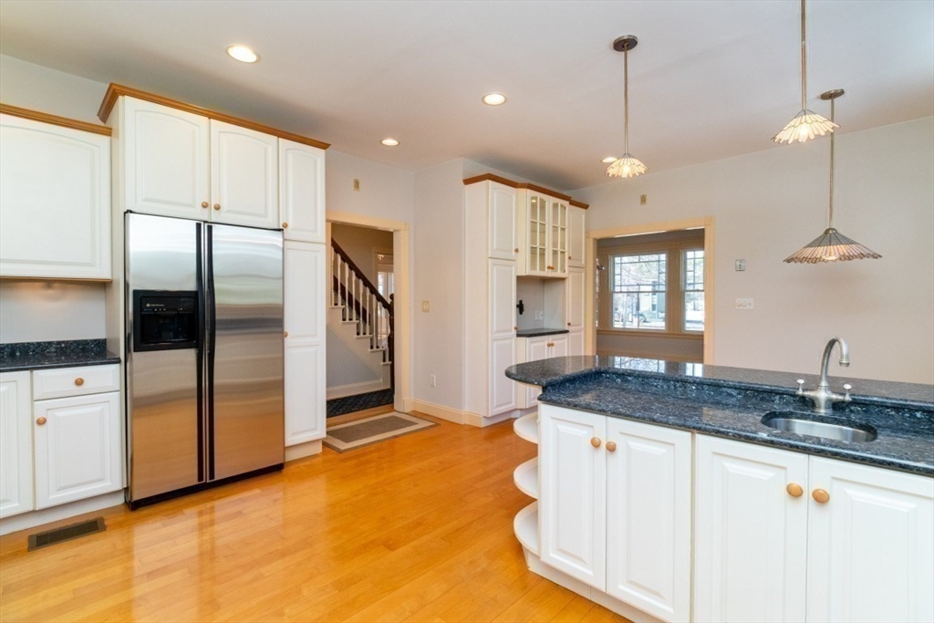 548 High Street Westwood, MA 02090 - Photo 15 of 42