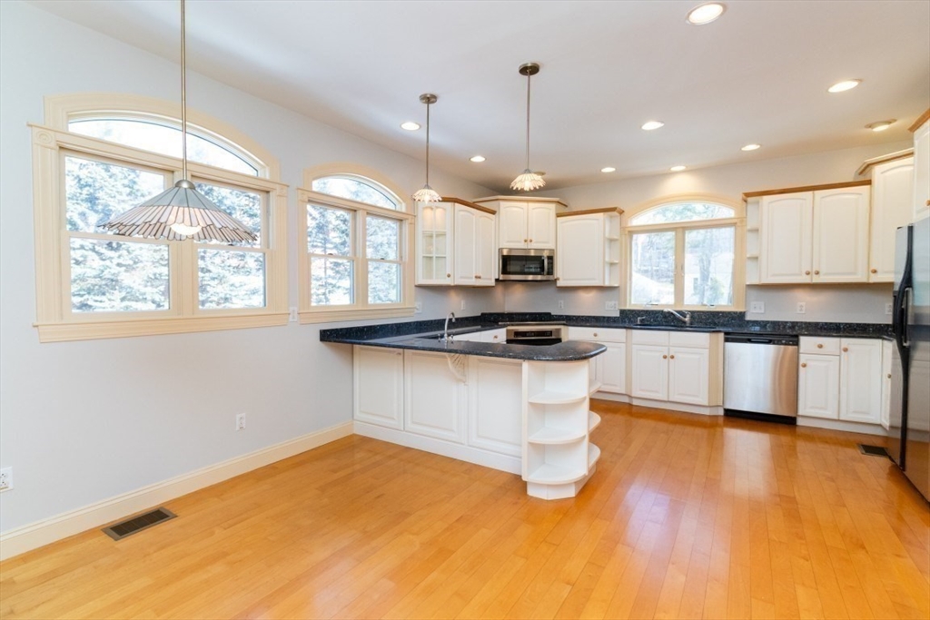 548 High Street Westwood, MA 02090 - Photo 16 of 42