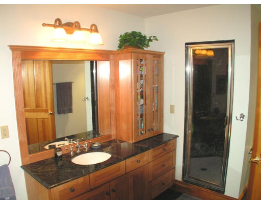 42 Cobbler Road Mansfield, MA 02048 - Photo 18 of 30 Gallery Image 18
