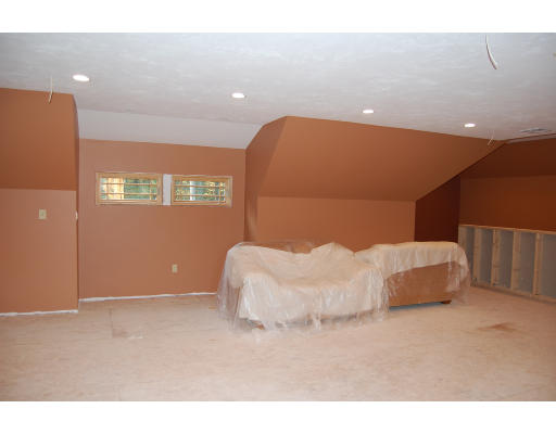 42 Cobbler Road Mansfield, MA 02048 - Photo 25 of 30 Gallery Image 25