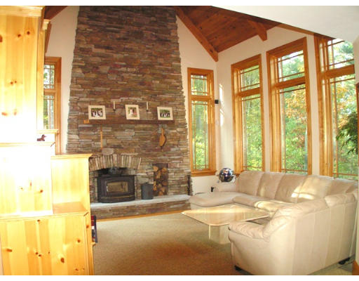 42 Cobbler Road Mansfield, MA 02048 - Photo 5 of 30 Gallery Image 5