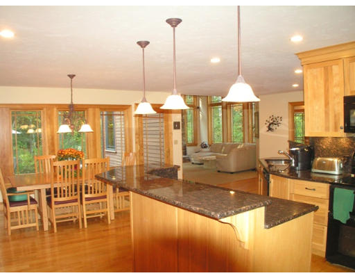 42 Cobbler Road Mansfield, MA 02048 - Photo 10 of 30 Gallery Image 10