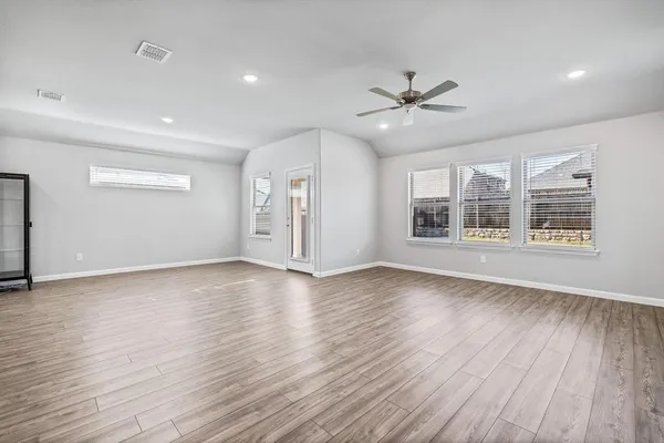 $2,095 | 620 Shade Tree Way, Princeton, TX 75407