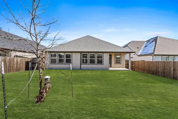 $2,095 | 620 Shade Tree Way, Princeton, TX 75407