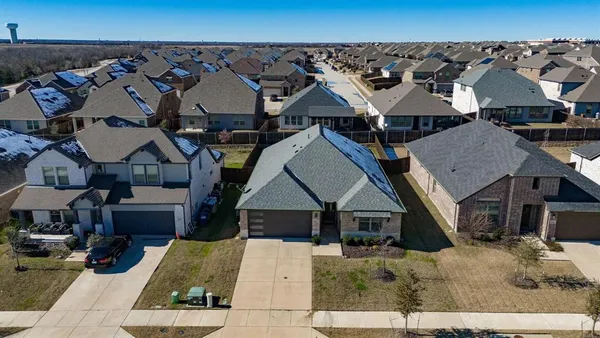 $2,095 | 620 Shade Tree Way, Princeton, TX 75407