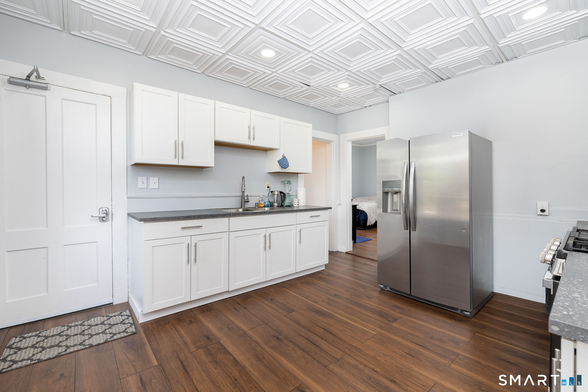 472 East Main Street Meriden, CT 06450 - Photo 24 of 43 2nd floor unit