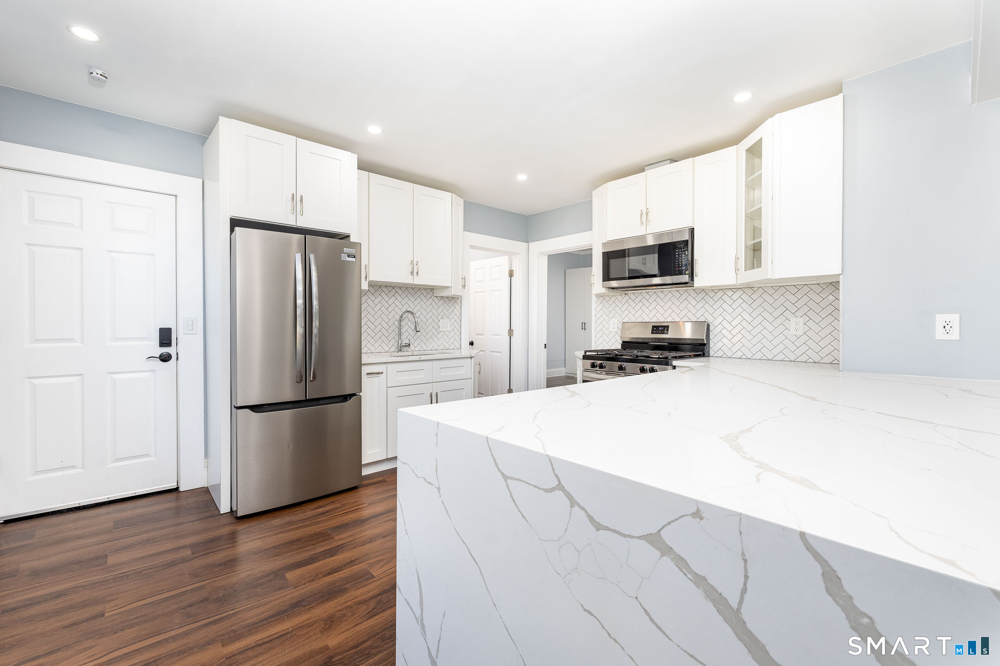 472 East Main Street Meriden, CT 06450 - Photo 7 of 43