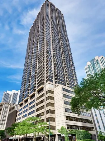 $2,500 | 30 East Huron Street, Unit 3108, Chicago, IL 60611