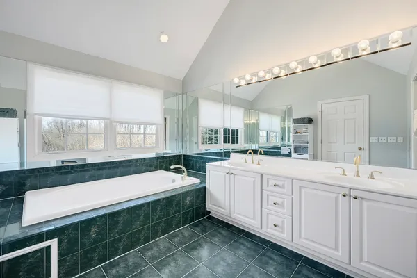 $985,000 | 4440 Lee Avenue, Downers Grove, IL 60515