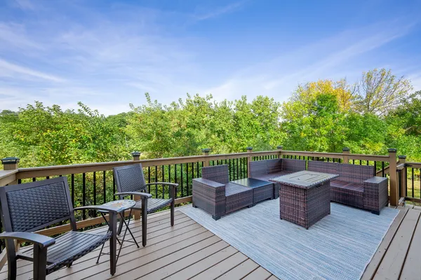 $985,000 | 4440 Lee Avenue, Downers Grove, IL 60515