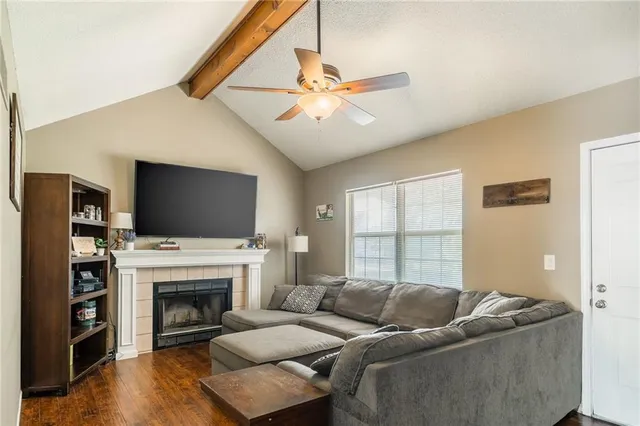 $299,900 | 1052 Southwest Twin Creek Drive, Lee's Summit, MO 64081