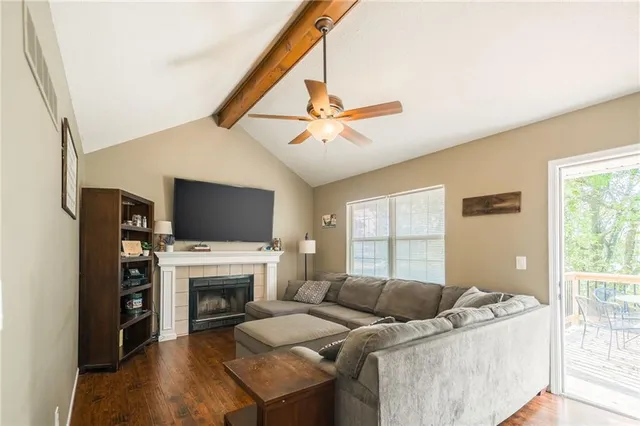 $299,900 | 1052 Southwest Twin Creek Drive, Lee's Summit, MO 64081