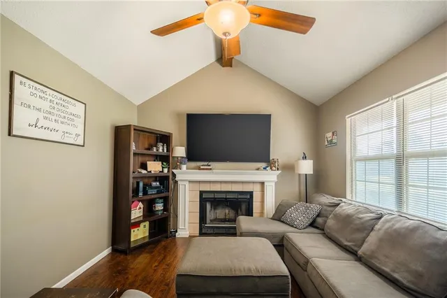 $299,900 | 1052 Southwest Twin Creek Drive, Lee's Summit, MO 64081