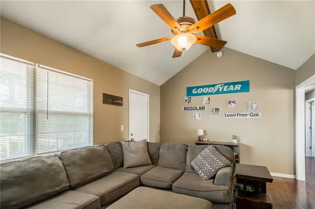 $299,900 | 1052 Southwest Twin Creek Drive, Lee's Summit, MO 64081