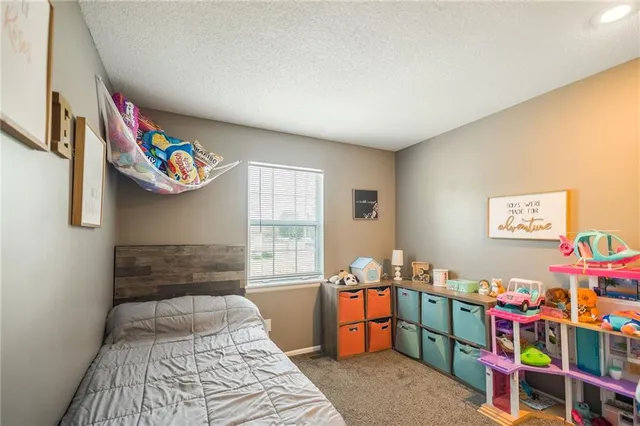 $299,900 | 1052 Southwest Twin Creek Drive, Lee's Summit, MO 64081