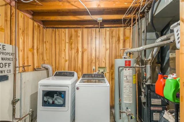 $299,900 | 1052 Southwest Twin Creek Drive, Lee's Summit, MO 64081