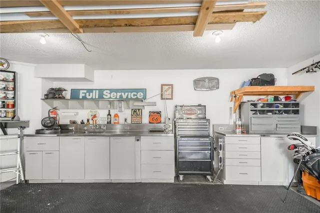 $299,900 | 1052 Southwest Twin Creek Drive, Lee's Summit, MO 64081