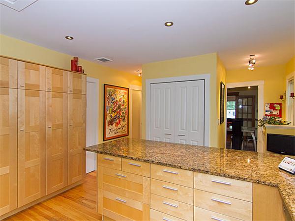 19-21 Ricker Terrace Newton, MA 02458 - Photo 20 of 28 Gallery Image 20