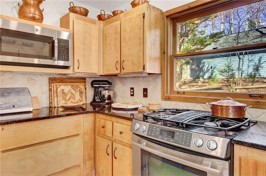 334 Lake View Trace Jasper, GA 30143 - Photo 11 of 68