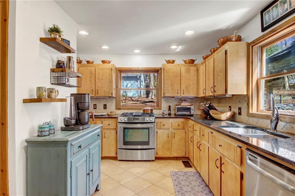 334 Lake View Trace Jasper, GA 30143 - Photo 10 of 68