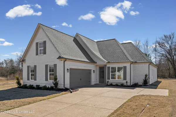 $412,000 | 3621 Hatton Drive, Nesbit, MS 38651